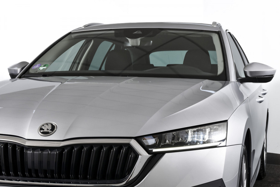 Škoda Octavia Combi 1.5 e-TSI 150 PK Business Edition - Automaat | Trekhaak | Cruise | Stoelverw. | PDC | Camera | NAV + App. Connect ECC | LM 17" |