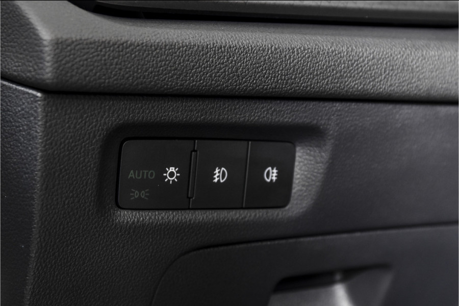 Škoda Octavia Combi 1.5 e-TSI 150 PK Business Edition - Automaat | Trekhaak | Cruise | Stoelverw. | PDC | Camera | NAV + App. Connect ECC | LM 17" |