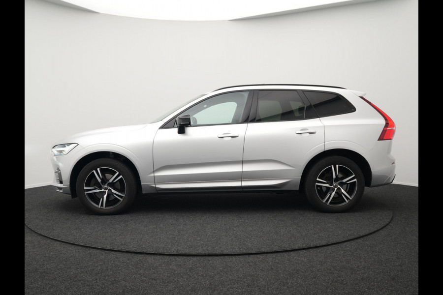 Volvo XC60 T6 R-Design AWD | Panodak | Trekhaak af Fabriek | Adaptive Cruise |Sportstoelen Memory | L.M. 19" | Harman/Kardon | 360 Camera | Carplay | DAB | Stoel & Stuurverwarming |