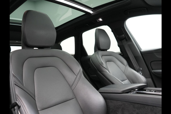 Volvo XC60 T6 R-Design AWD | Panodak | Trekhaak af Fabriek | Adaptive Cruise |Sportstoelen Memory | L.M. 19" | Harman/Kardon | 360 Camera | Carplay | DAB | Stoel & Stuurverwarming |