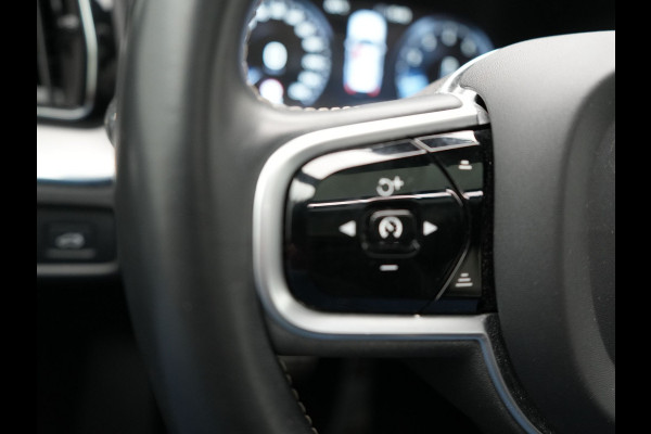 Volvo XC60 T6 R-Design AWD | Panodak | Trekhaak af Fabriek | Adaptive Cruise |Sportstoelen Memory | L.M. 19" | Harman/Kardon | 360 Camera | Carplay | DAB | Stoel & Stuurverwarming |