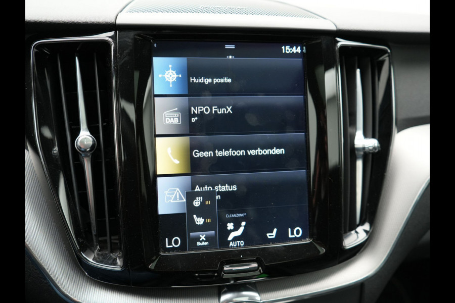 Volvo XC60 T6 R-Design AWD | Panodak | Trekhaak af Fabriek | Adaptive Cruise |Sportstoelen Memory | L.M. 19" | Harman/Kardon | 360 Camera | Carplay | DAB | Stoel & Stuurverwarming |