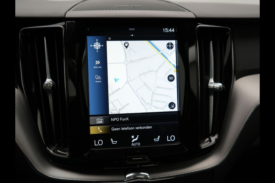 Volvo XC60 T6 R-Design AWD | Panodak | Trekhaak af Fabriek | Adaptive Cruise |Sportstoelen Memory | L.M. 19" | Harman/Kardon | 360 Camera | Carplay | DAB | Stoel & Stuurverwarming |