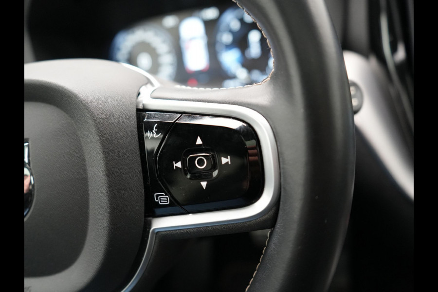 Volvo XC60 T6 R-Design AWD | Panodak | Trekhaak af Fabriek | Adaptive Cruise |Sportstoelen Memory | L.M. 19" | Harman/Kardon | 360 Camera | Carplay | DAB | Stoel & Stuurverwarming |