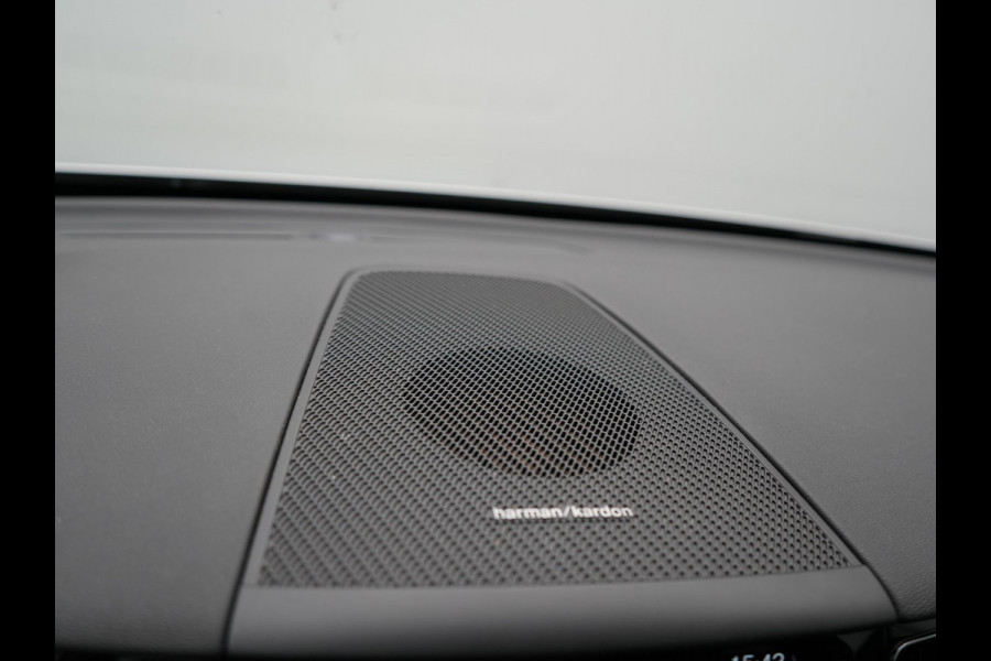 Volvo XC60 T6 R-Design AWD | Panodak | Trekhaak af Fabriek | Adaptive Cruise |Sportstoelen Memory | L.M. 19" | Harman/Kardon | 360 Camera | Carplay | DAB | Stoel & Stuurverwarming |