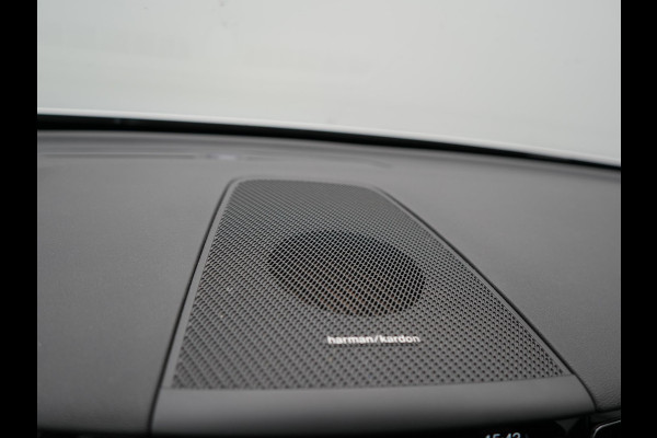 Volvo XC60 T6 R-Design AWD | Panodak | Trekhaak af Fabriek | Adaptive Cruise |Sportstoelen Memory | L.M. 19" | Harman/Kardon | 360 Camera | Carplay | DAB | Stoel & Stuurverwarming |