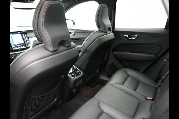 Volvo XC60 T6 R-Design AWD | Panodak | Trekhaak af Fabriek | Adaptive Cruise |Sportstoelen Memory | L.M. 19" | Harman/Kardon | 360 Camera | Carplay | DAB | Stoel & Stuurverwarming |