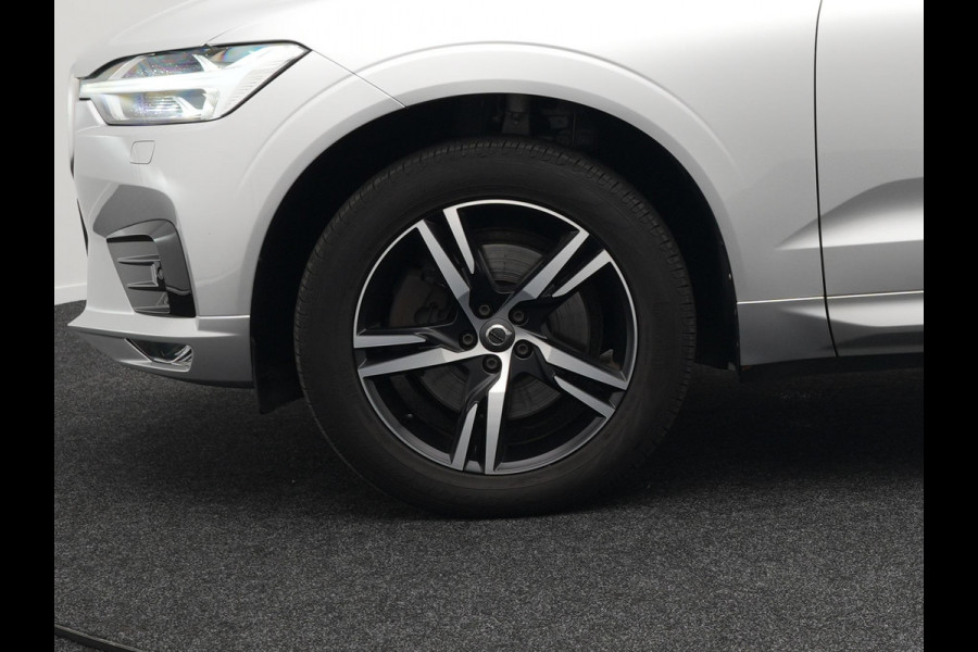 Volvo XC60 T6 R-Design AWD | Panodak | Trekhaak af Fabriek | Adaptive Cruise |Sportstoelen Memory | L.M. 19" | Harman/Kardon | 360 Camera | Carplay | DAB | Stoel & Stuurverwarming |