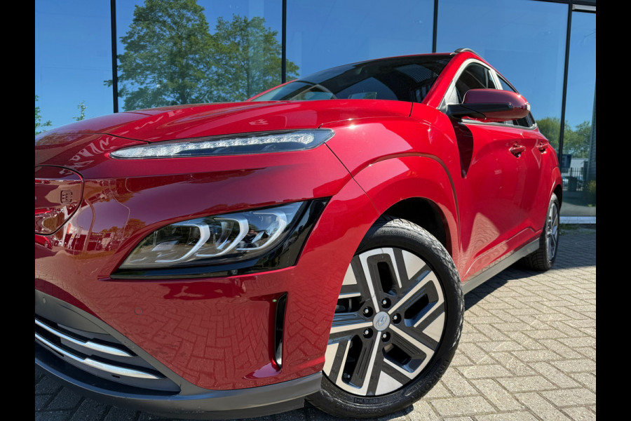 Hyundai Kona EV Comfort 64 kWh - Automaat - Navi - Climate - Parkeerhulp - Winterpakket