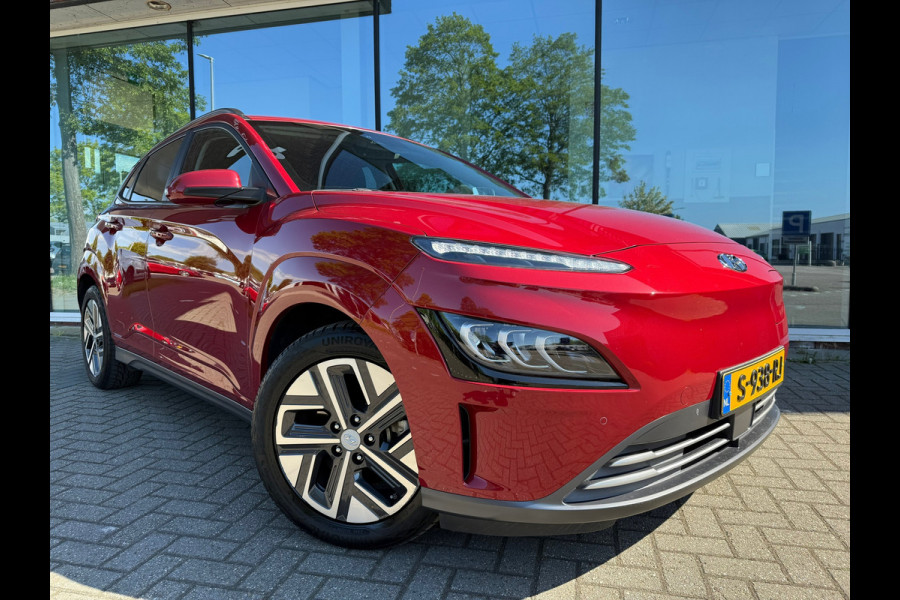 Hyundai Kona EV Comfort 64 kWh - Automaat - Navi - Climate - Parkeerhulp - Winterpakket