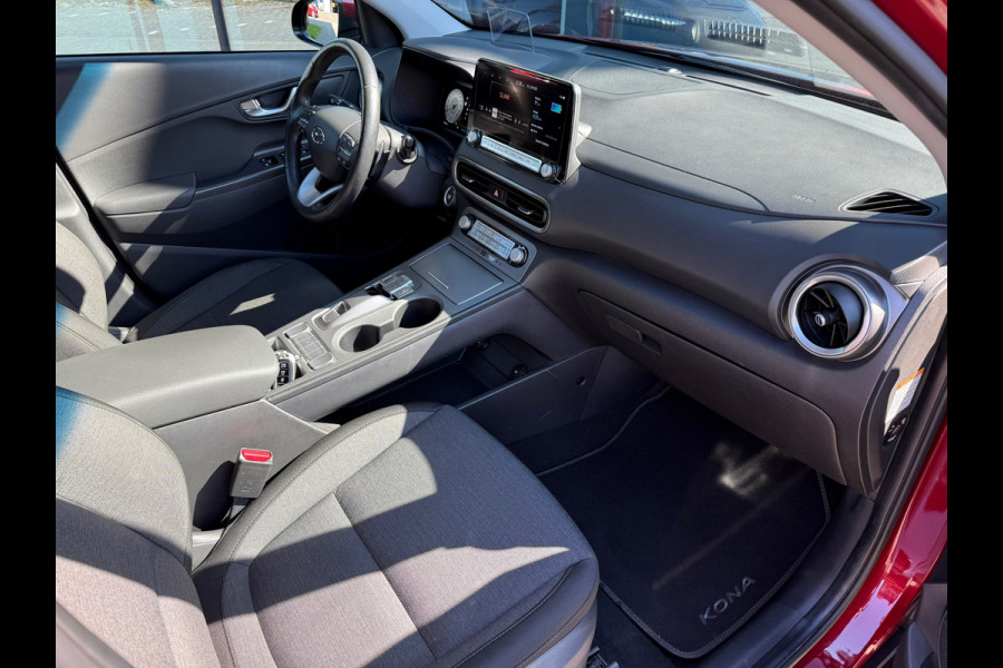 Hyundai Kona EV Comfort 64 kWh - Automaat - Navi - Climate - Parkeerhulp - Winterpakket