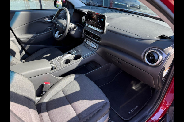 Hyundai Kona EV Comfort 64 kWh - Automaat - Navi - Climate - Parkeerhulp - Winterpakket