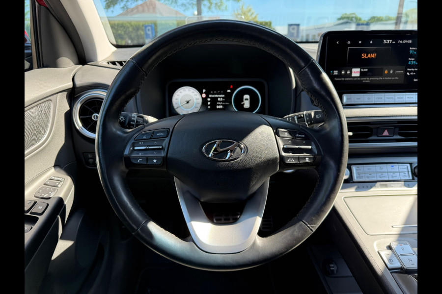 Hyundai Kona EV Comfort 64 kWh - Automaat - Navi - Climate - Parkeerhulp - Winterpakket