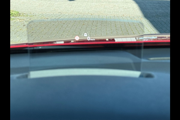 Hyundai Kona EV Comfort 64 kWh - Automaat - Navi - Climate - Parkeerhulp - Winterpakket
