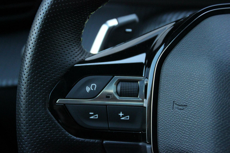Peugeot 208 1.2 PureTech GT Pack Automaat |PANORAMADAK, CARPLAY, ACC, VIRTUAL 3D, 360 CAMERA, KEYLESS, LED, PDC|