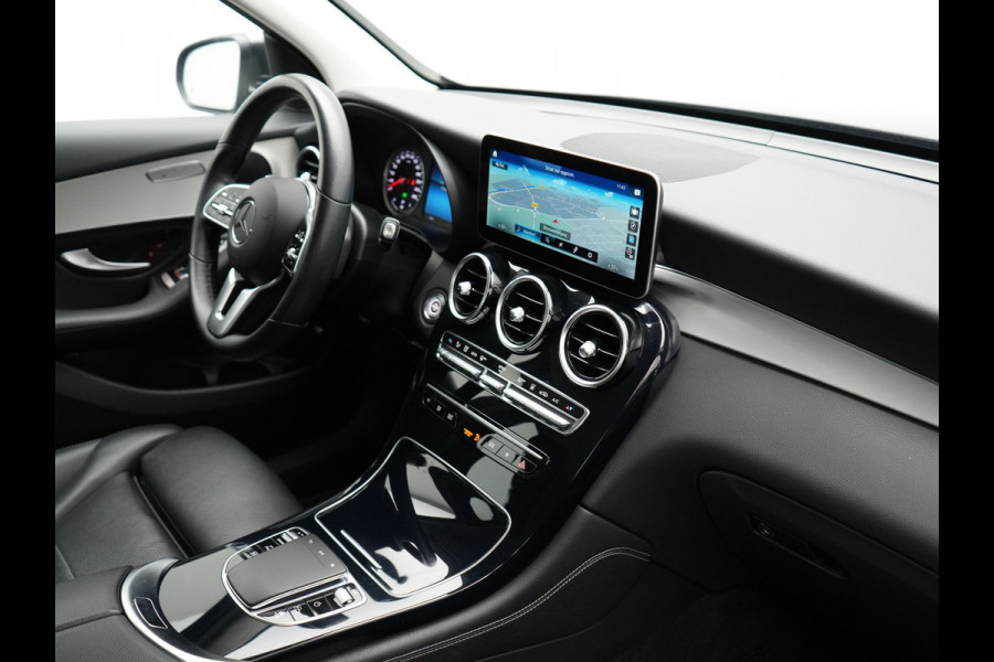 Mercedes-Benz GLC 300e 4MATIC Premium Plug In Hybrid 320pk PHEV | Trekhaak af fabriek | Apple Carplay | Keyless | DAB | Lederen Sportstoelen | Navi Full Map | BLIS |