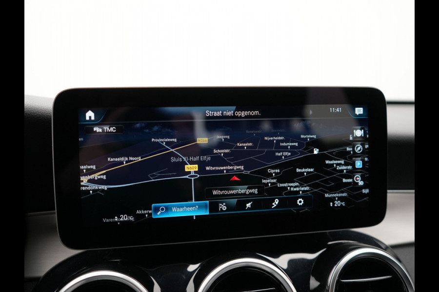 Mercedes-Benz GLC 300e 4MATIC Premium Plug In Hybrid 320pk PHEV | Trekhaak af fabriek | Apple Carplay | Keyless | DAB | Lederen Sportstoelen | Navi Full Map | BLIS |