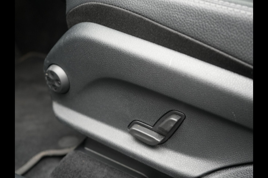 Mercedes-Benz GLC 300e 4MATIC Premium Plug In Hybrid 320pk PHEV | Trekhaak af fabriek | Apple Carplay | Keyless | DAB | Lederen Sportstoelen | Navi Full Map | BLIS |
