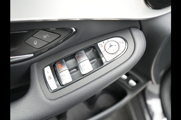 Mercedes-Benz GLC 300e 4MATIC Premium Plug In Hybrid 320pk PHEV | Trekhaak af fabriek | Apple Carplay | Keyless | DAB | Lederen Sportstoelen | Navi Full Map | BLIS |