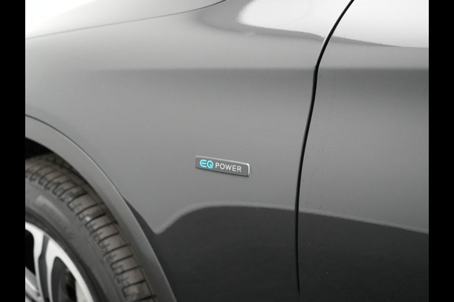 Mercedes-Benz GLC 300e 4MATIC Premium Plug In Hybrid 320pk PHEV | Trekhaak af fabriek | Apple Carplay | Keyless | DAB | Lederen Sportstoelen | Navi Full Map | BLIS |