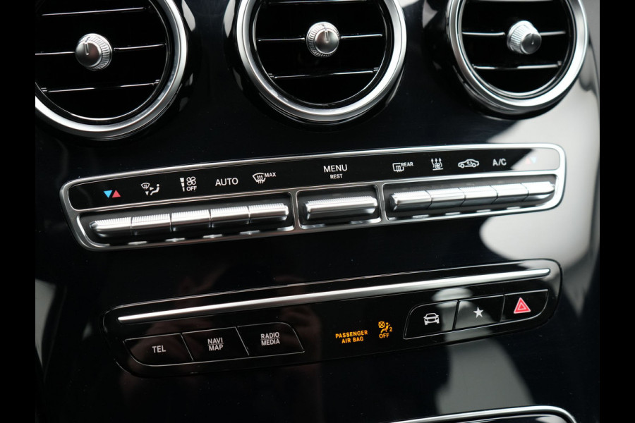 Mercedes-Benz GLC 300e 4MATIC Premium Plug In Hybrid 320pk PHEV | Trekhaak af fabriek | Apple Carplay | Keyless | DAB | Lederen Sportstoelen | Navi Full Map | BLIS |