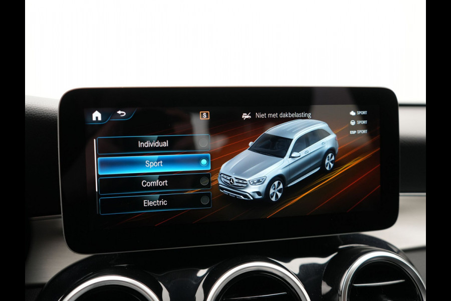 Mercedes-Benz GLC 300e 4MATIC Premium Plug In Hybrid 320pk PHEV | Trekhaak af fabriek | Apple Carplay | Keyless | DAB | Lederen Sportstoelen | Navi Full Map | BLIS |