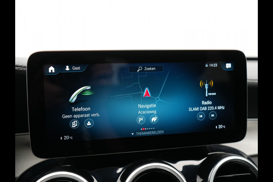 Mercedes-Benz GLC 300e 4MATIC AMG Night Plug in Hybrid 320pk | PHEV | Panodak | Trekhaak af Fabriek | Carplay | Navi | Camera | Spraakbediening | DAB | Stoelverwarming | Cruise Control |