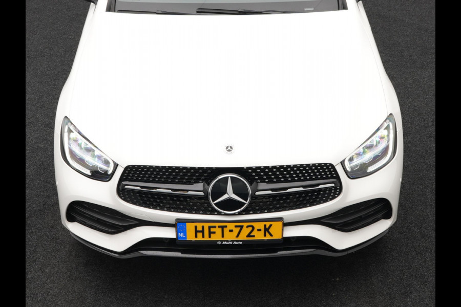 Mercedes-Benz GLC 300e 4MATIC AMG Night Plug in Hybrid 320pk | PHEV | Panodak | Trekhaak af Fabriek | Carplay | Navi | Camera | Spraakbediening | DAB | Stoelverwarming | Cruise Control |