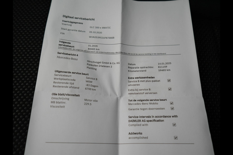 Mercedes-Benz GLC 300e 4MATIC AMG Night Plug in Hybrid 320pk | PHEV | Panodak | Trekhaak af Fabriek | Carplay | Navi | Camera | Spraakbediening | DAB | Stoelverwarming | Cruise Control |