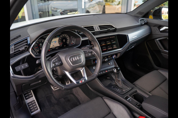 Audi Q3 35 TFSI Pro Line S-line / Keyless / Ambient / CarPlay / Elek stoelen / 20 inch