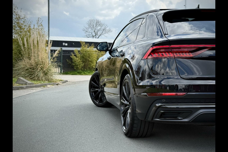 Audi Q8 55 TFSI e quattro S-Line Panoramadak|B&O|Keyless|Head-Up|Camera 360°|Matrix