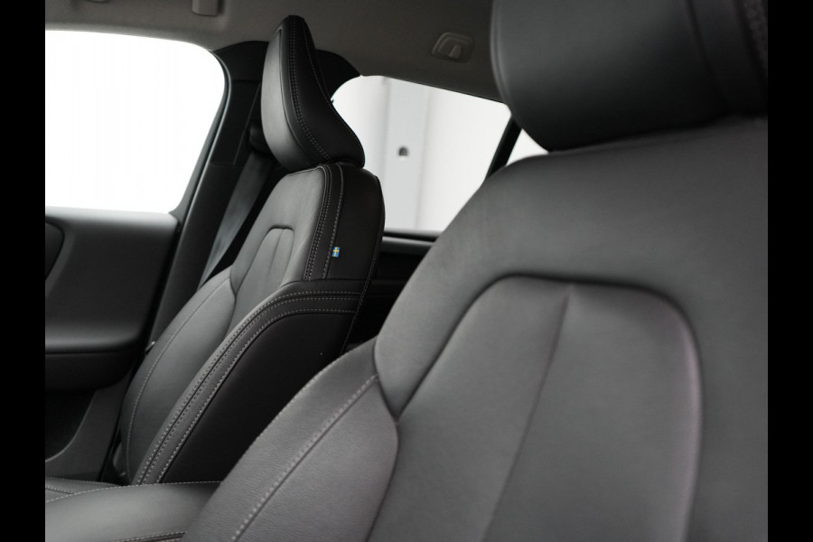 Volvo XC40 T5 Recharge Inscription Plug In Hybrid 261pk PHEV | Trekhaak af Fabriek | Adaptive Cruise | Lederen Sportstoelen Memory | Harman Kardon | Pilot Assist | Camera | 19"L.M |