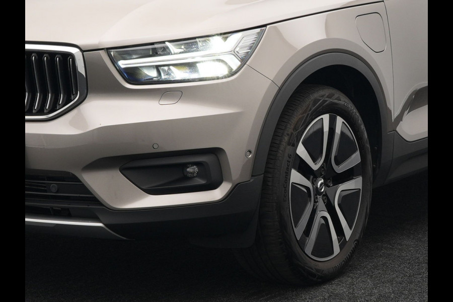 Volvo XC40 T5 Recharge Inscription Plug In Hybrid 261pk PHEV | Trekhaak af Fabriek | Adaptive Cruise | Lederen Sportstoelen Memory | Harman Kardon | Pilot Assist | Camera | 19"L.M |