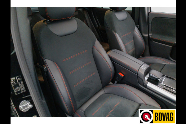 Mercedes-Benz GLA 200 Business Solution AMG | Panoramadak | Multibeam led | Keyless | Verwarmde memorystoelen Fender audio, Navigatie, Ambianceverlichting, Achteruitrijcamera