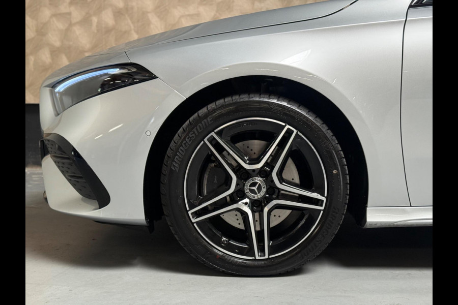 Mercedes-Benz A-Klasse 250 e AMG Line | pano | sfeerverlichting | camera | Stoelverwarming | keyless