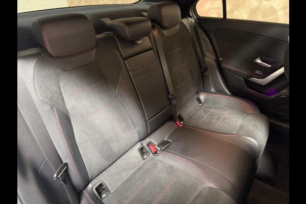 Mercedes-Benz A-Klasse 250 e AMG Line | pano | sfeerverlichting | camera | Stoelverwarming | keyless