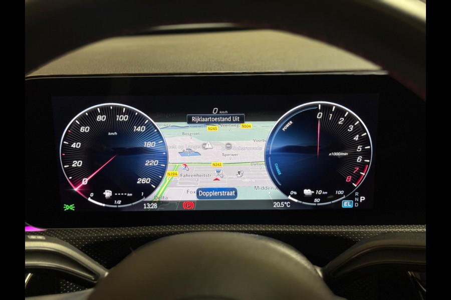 Mercedes-Benz A-Klasse 250 e AMG Line | pano | sfeerverlichting | camera | Stoelverwarming | keyless