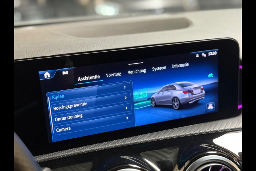 Mercedes-Benz A-Klasse 250 e AMG Line | pano | sfeerverlichting | camera | Stoelverwarming | keyless