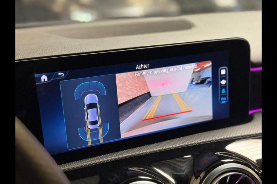 Mercedes-Benz A-Klasse 250 e AMG Line | pano | sfeerverlichting | camera | Stoelverwarming | keyless