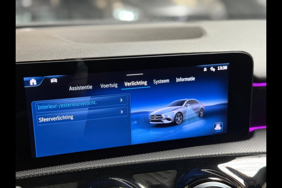 Mercedes-Benz A-Klasse 250 e AMG Line | pano | sfeerverlichting | camera | Stoelverwarming | keyless