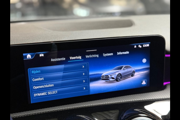 Mercedes-Benz A-Klasse 250 e AMG Line | pano | sfeerverlichting | camera | Stoelverwarming | keyless