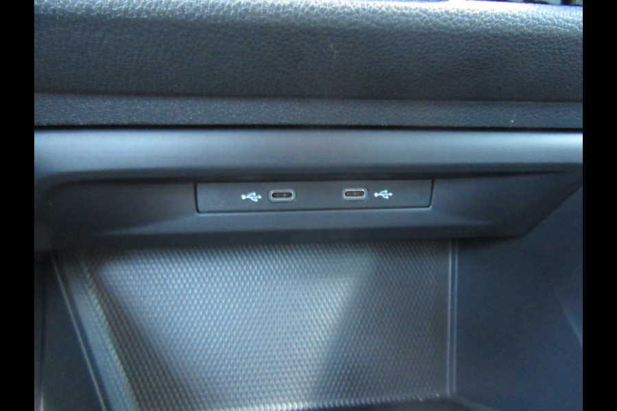 Volkswagen GOLF Variant 1.0 eTSI DSG Life, Navigatie, Camera, Standverw. 18 Inch