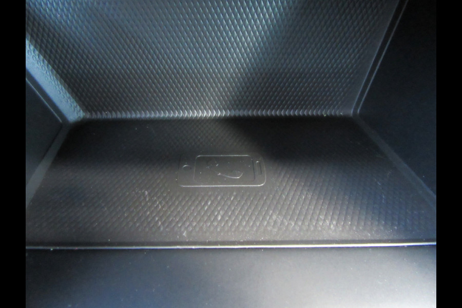 Volkswagen GOLF Variant 1.0 eTSI DSG Life, Navigatie, Camera, Standverw. 18 Inch