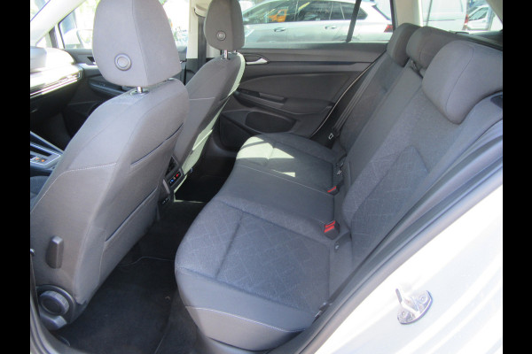 Volkswagen GOLF Variant 1.0 eTSI DSG Life, Navigatie, Camera, Standverw. 18 Inch