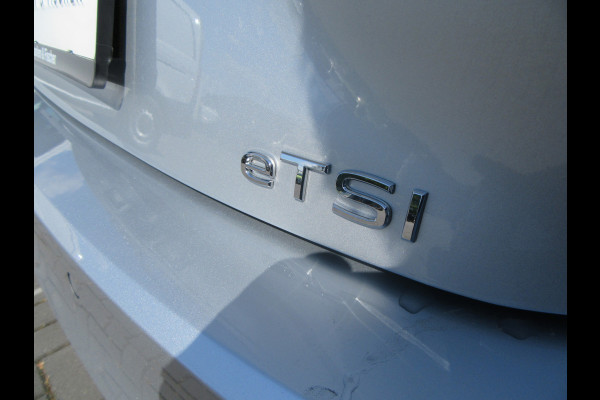 Volkswagen GOLF Variant 1.0 eTSI DSG Life, Navigatie, Camera, Standverw. 18 Inch