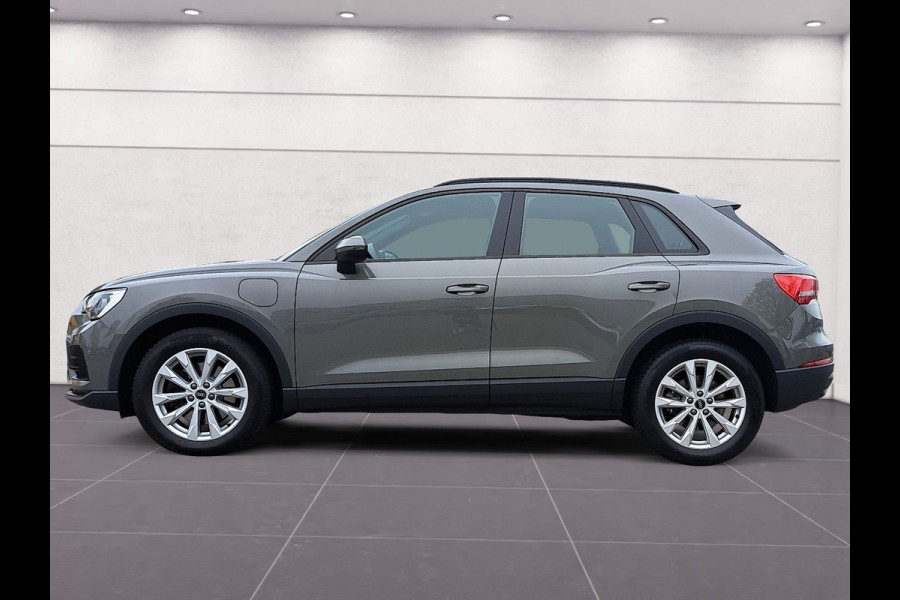 Audi Q3 45 TFSI e ** VIRTUAL, BRUIN LEDER, PANORAMA, APPLE, 18-inch LMV, ALLWETTER BND  ** 1e EIG - UNFALLFREI ** ** INFORMEER OOK NAAR ONZE AANTREKKELIJKE FINANCIAL-LEASE TARIEVEN **