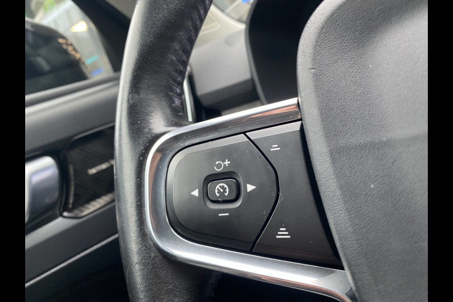 Volvo XC40 2.0 T4 Momentum Navigatie Full-led Trekhaak