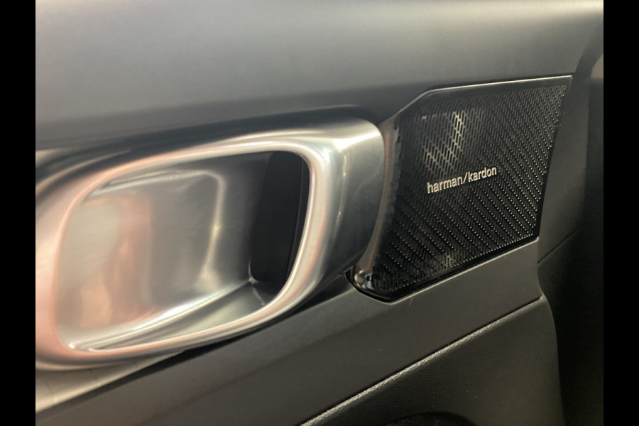 Volvo XC40 2.0 T4 Momentum Navigatie Full-led Trekhaak