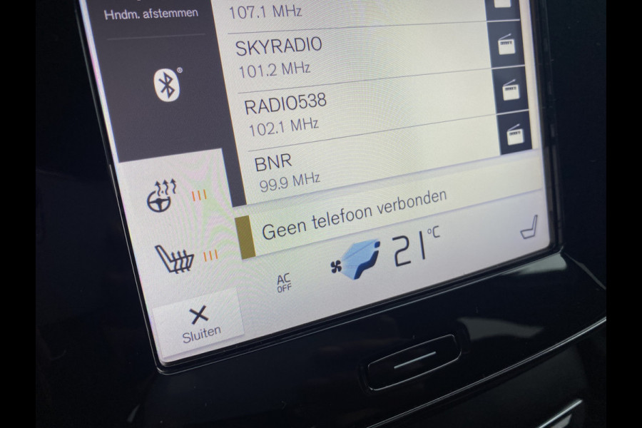 Volvo XC40 2.0 T4 Momentum Navigatie Full-led Trekhaak