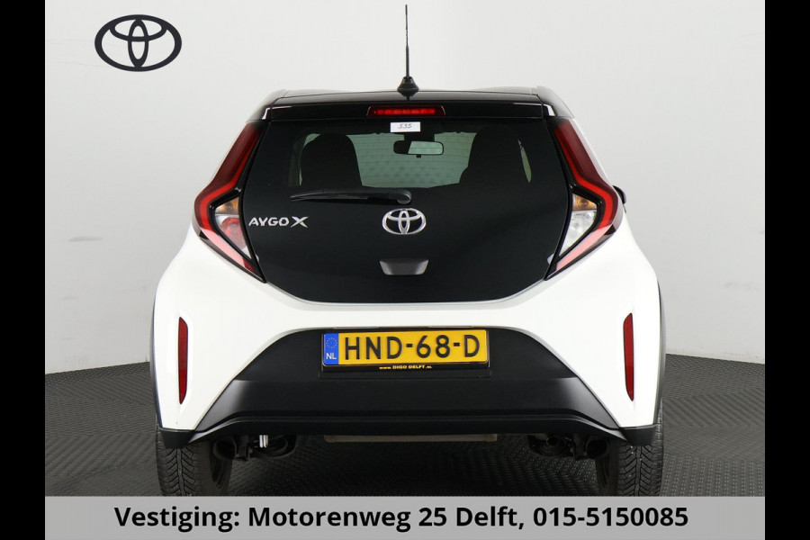 Toyota Aygo X 1.0 VVT-i MT PLAY BLACK & WHITE EDITION CRUISE CONTROLL. CLOUD NAVIGATIE. AIRCO GARANTIE TOT 2033 !!
